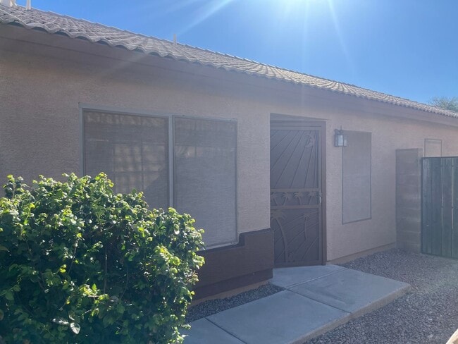 Building Photo - 13225 W Desert Ln