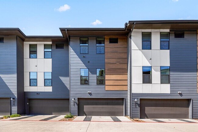 Building Photo - 3700 Clawson Rd