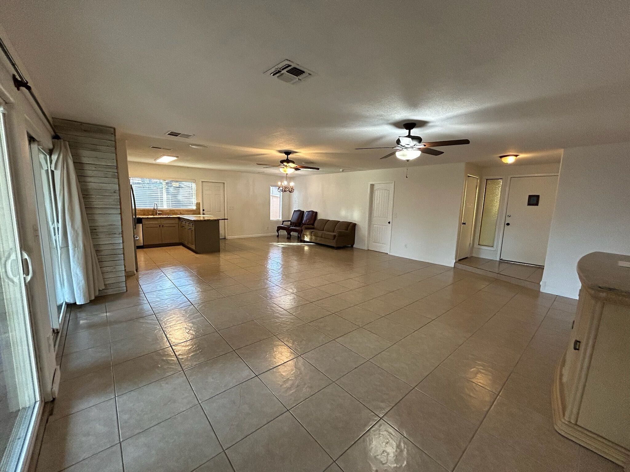 Building Photo - 2933 W Muriel Dr
