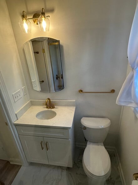 Building Photo - 108 Homewood Rd