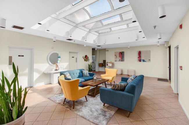 Building Photo - 3162 Via Poinciana