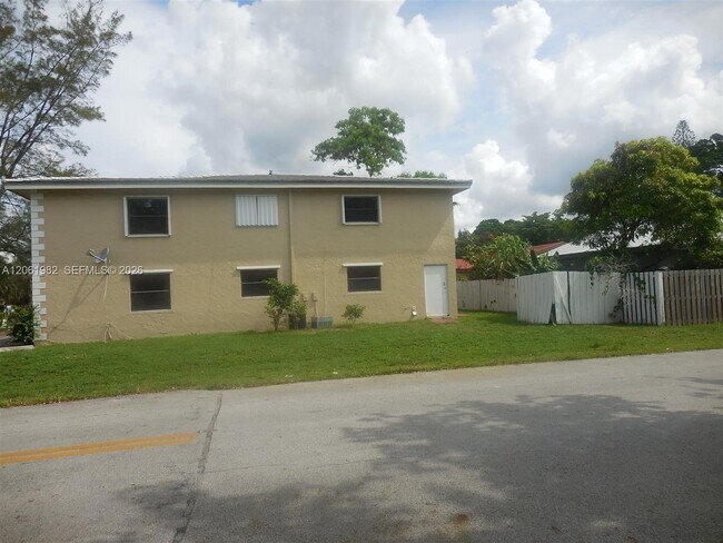 Building Photo - 4101 Riverside Dr