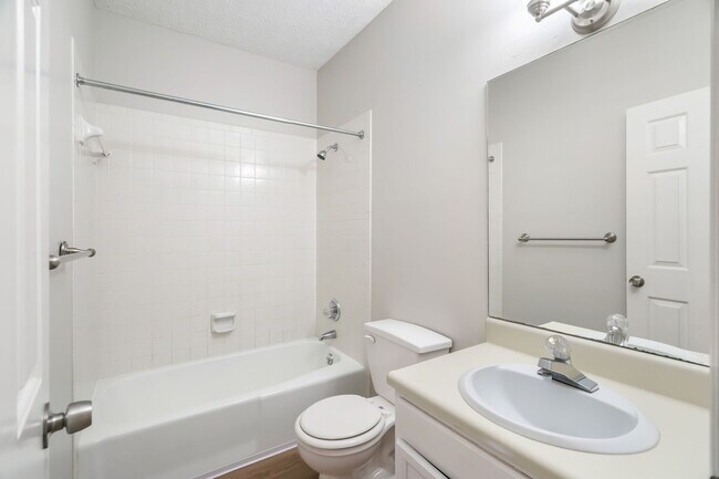 Building Photo - 4051 Heather Ct NW