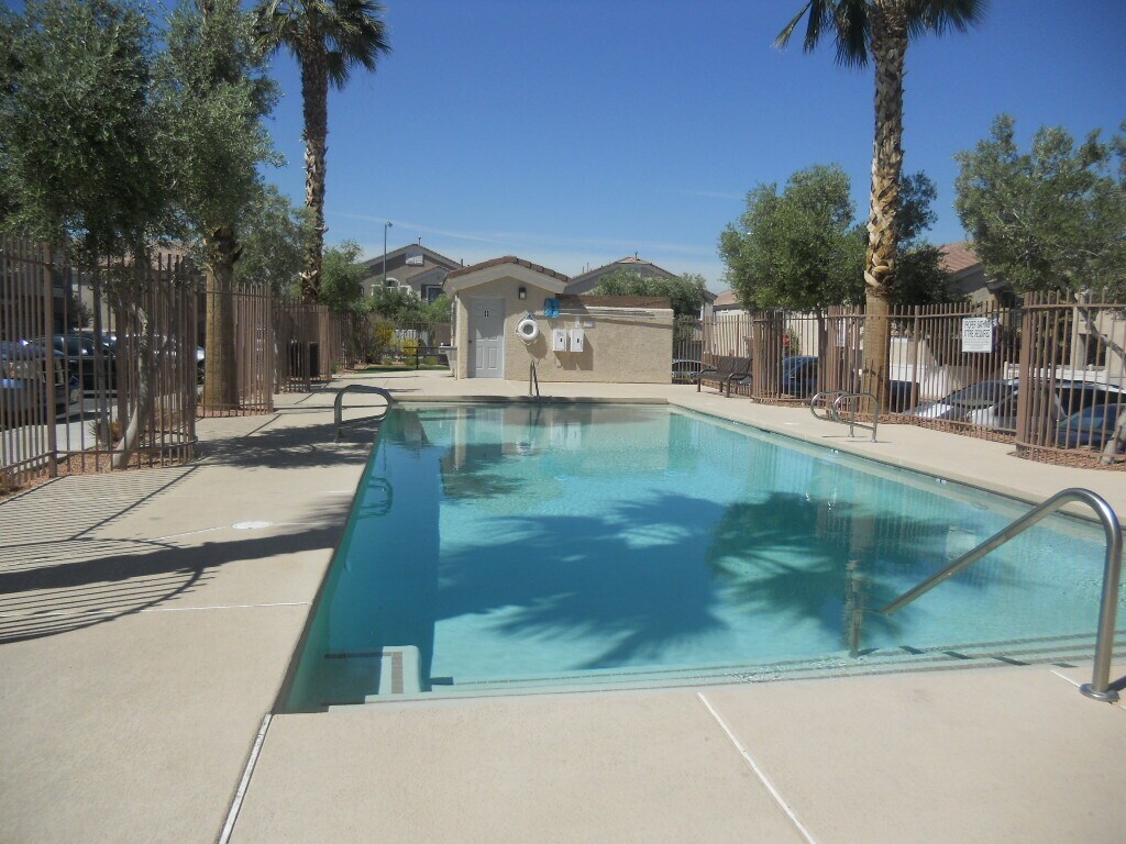 Pool - 83 Stock Option St