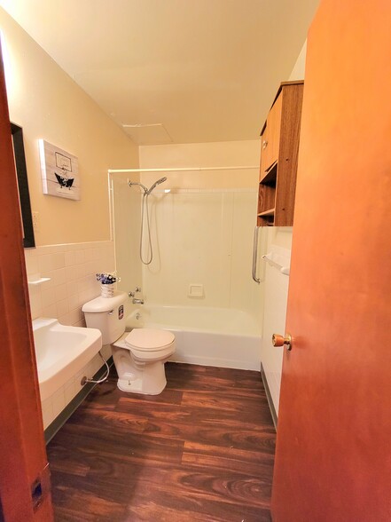 BATHROOM - 726 NE 68th St