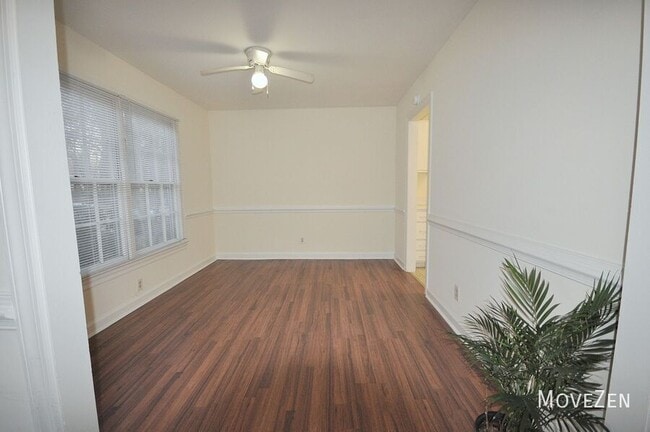 Building Photo - 2841 Tully Square