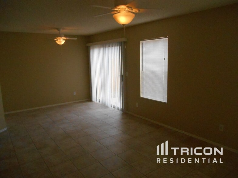 Building Photo - 4772 W Tonto Dr