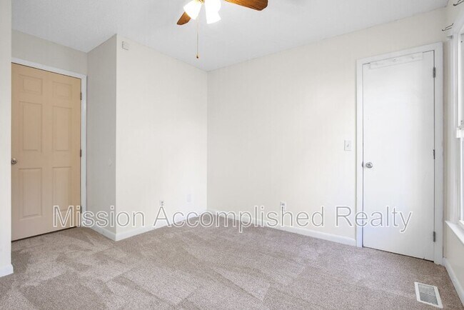 Building Photo - 7345 Pebblebrook Dr