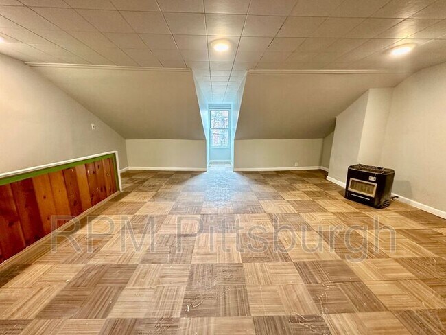 Building Photo - 1825 Rialto St