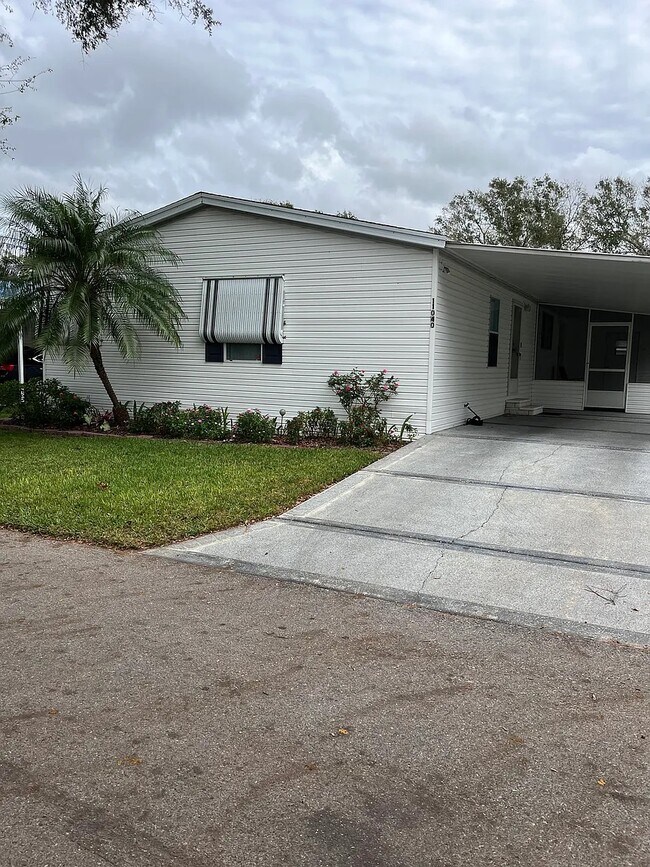 Primary Photo - 11040 Mesquite Dr