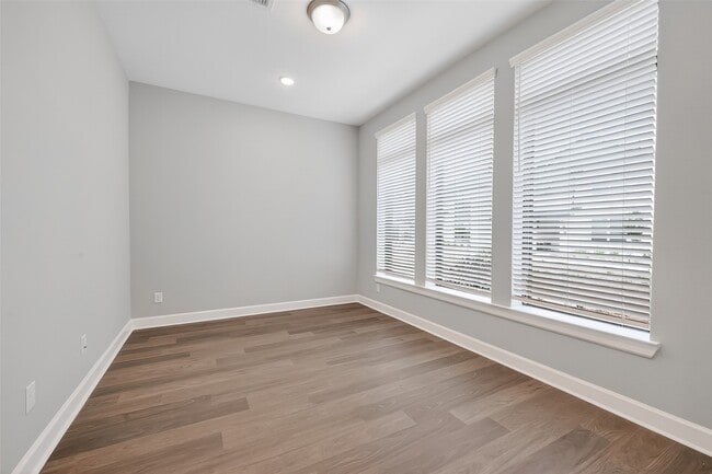 Building Photo - 3311 Full Bellied Ln