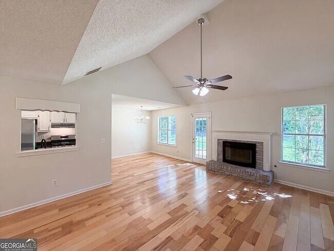 Building Photo - 105 Nanci Ct