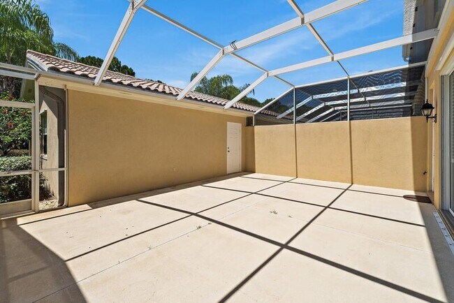 Building Photo - 4526 Illicium Dr