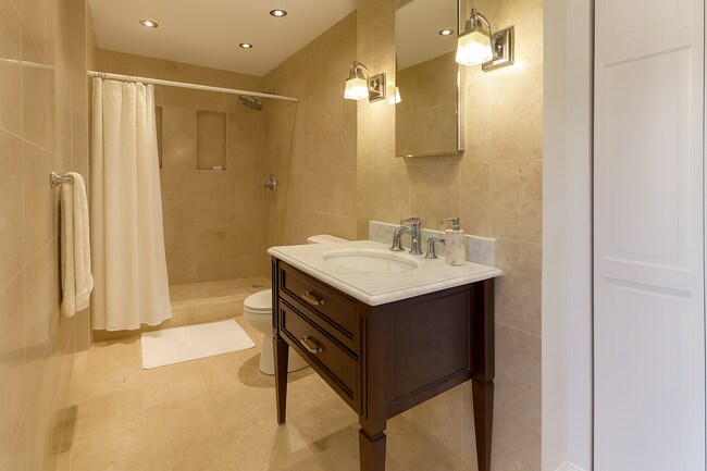 Building Photo - 151 Tremont St