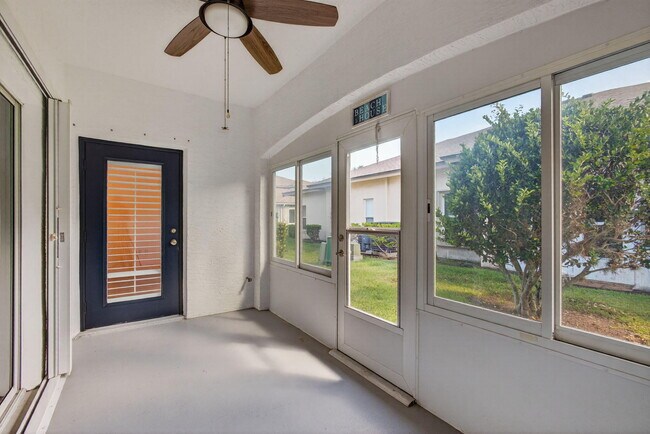 Building Photo - 1827 Pelican Dr