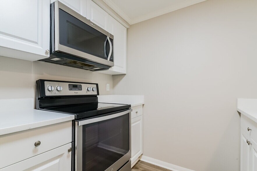 Building Photo - 5009 Silk Oak Dr