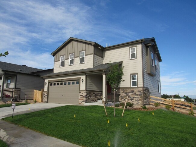 Building Photo - Corner lot home in Highly Desirable Reunion