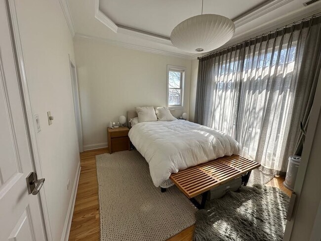 Building Photo - 1930 N Halsted St