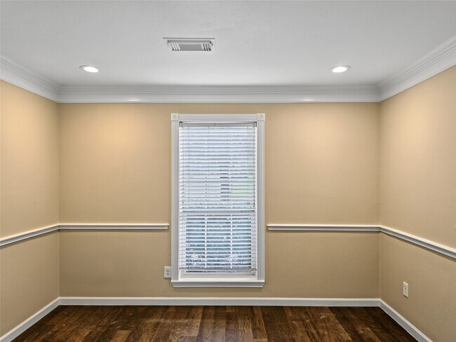 Building Photo - 139 Haversham Dr