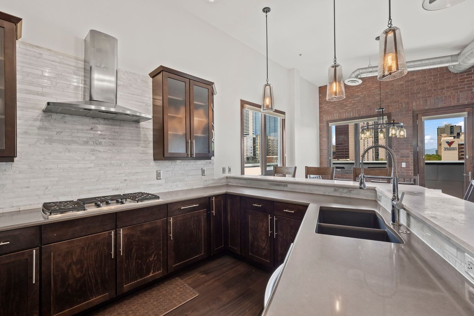 Building Photo - 2101 Larimer St