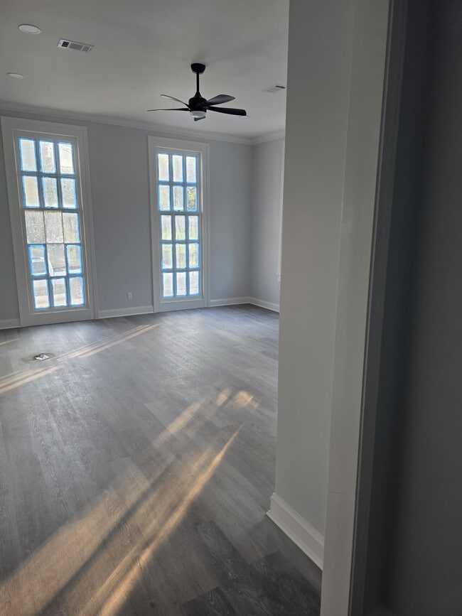 Building Photo - 1745 1st Ave