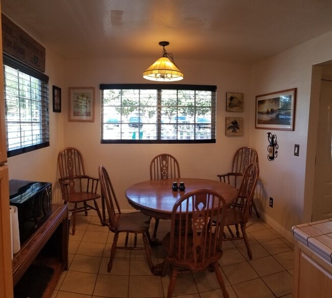 Building Photo - SLO Tropical Private Bungalow ideally located close to Cal Poly!