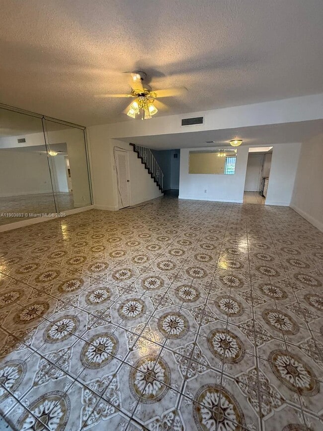 Building Photo - 1630 W 74th St