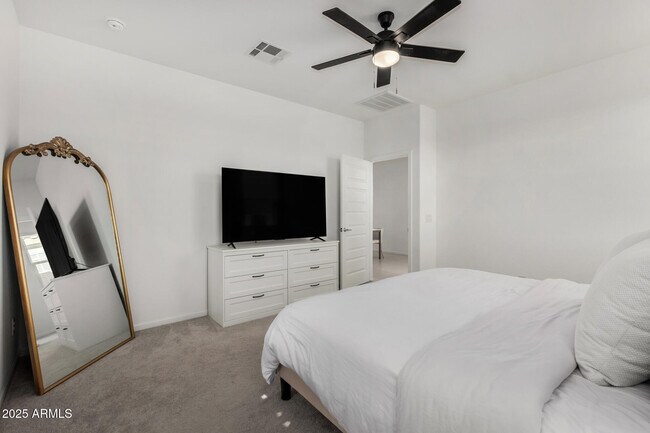 Building Photo - 23115 E Twilight Dr