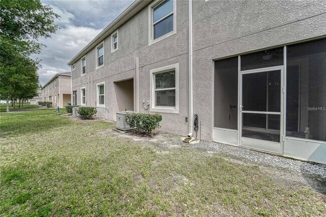 Building Photo - 3903 Silverlake Way