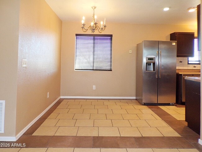 Building Photo - 10033 S Honeysuckle Dr