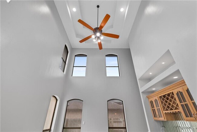 Building Photo - 1509 Maltese St