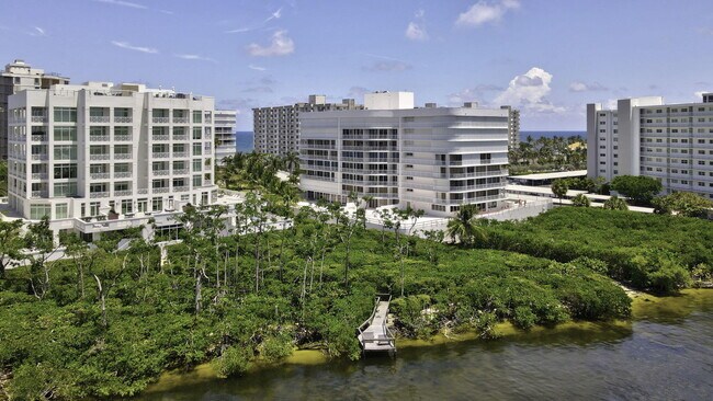 Building Photo - 3210 S Ocean Blvd