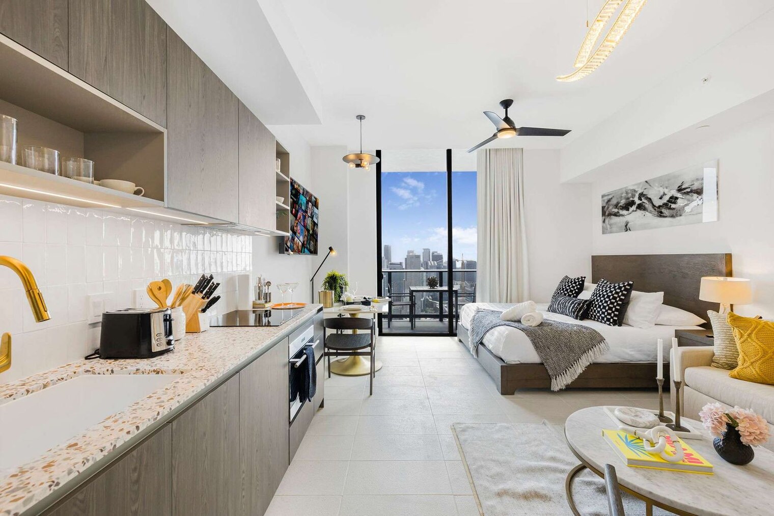 Building Photo - 159 NE 6th St