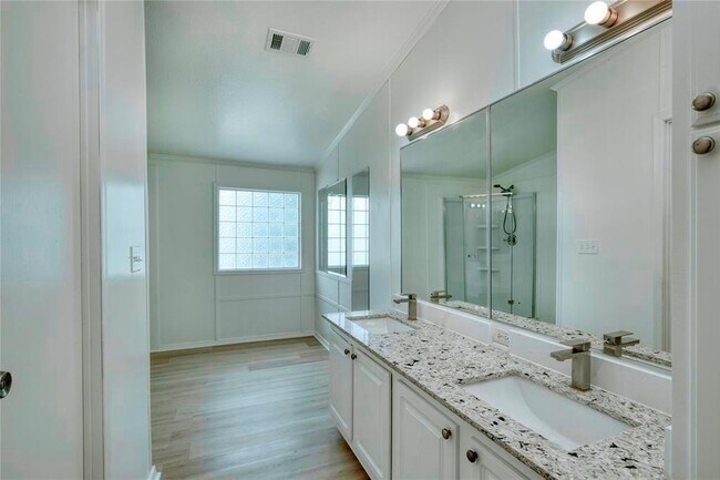 Building Photo - 132 Co Rd 247