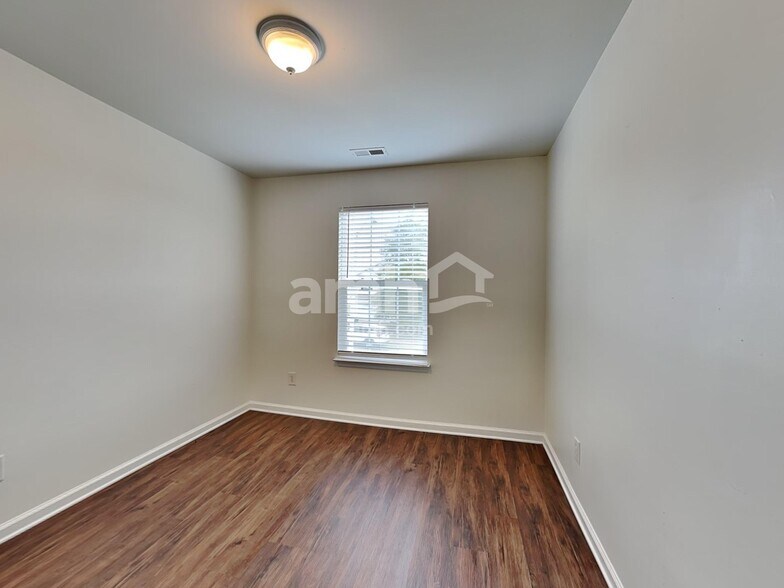 Building Photo - 251 N Fuquay Springs Ave