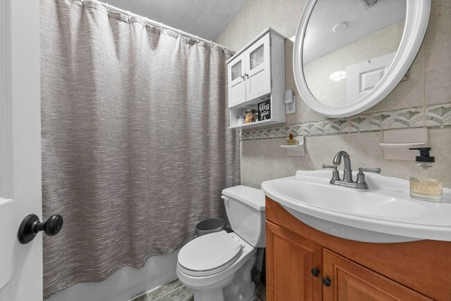 Building Photo - 258 NEW YORK Ave