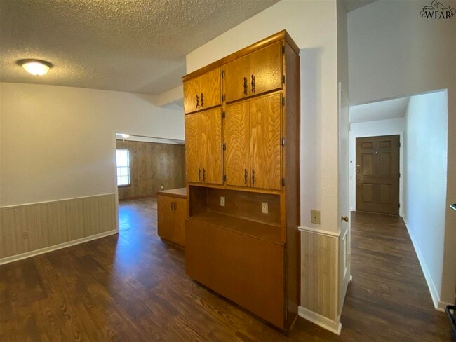 Building Photo - 4133 Moffett Ave