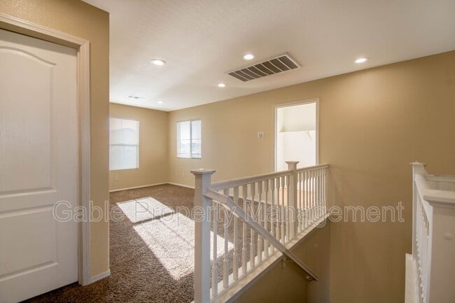 Building Photo - 37400 Queen Anne Pl