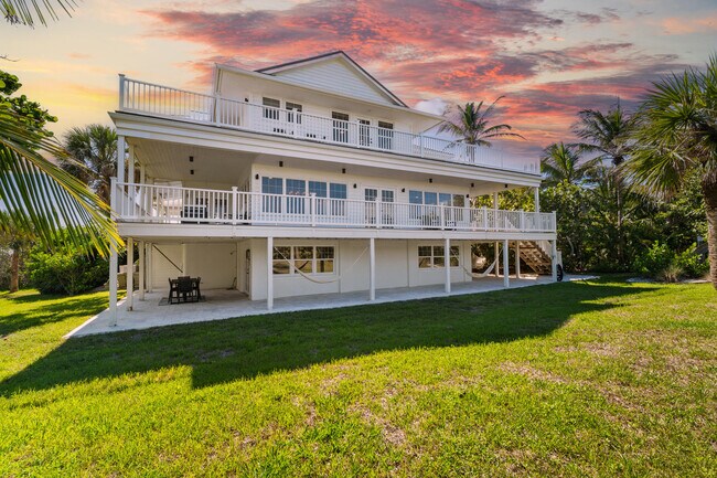 Building Photo - 12376 Jimmy Buffett Mem Hwy