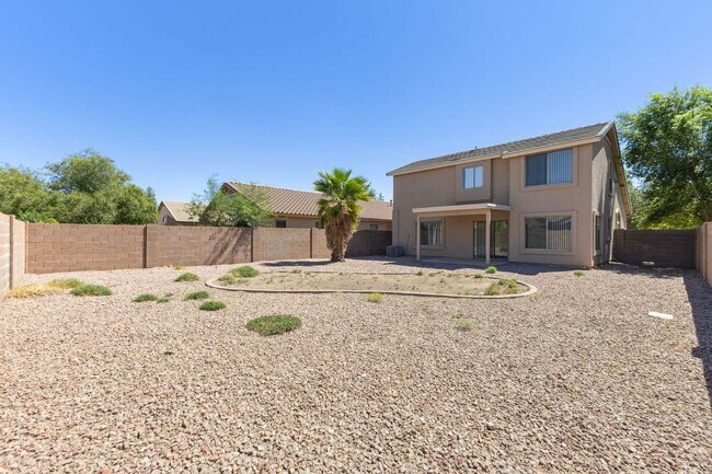 Building Photo - Spacious 2 Story 4 Bedroom 2.5 Bath Home L...