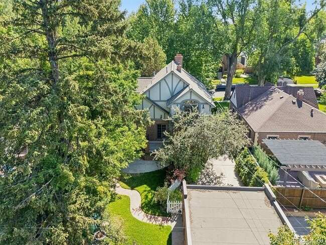 Building Photo - 1021 S Columbine St