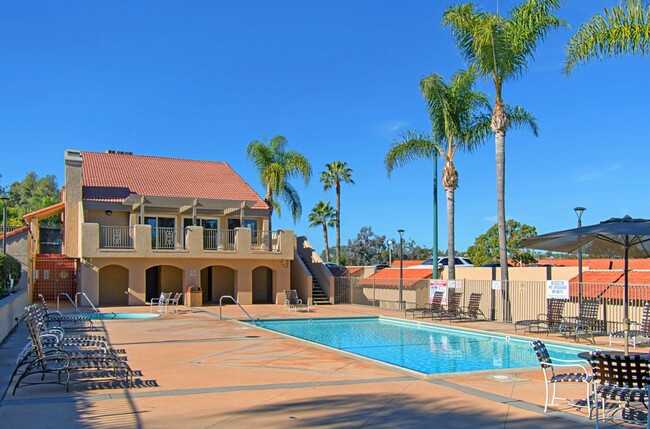 Building Photo - Beautiful 2Bd/2Ba Condo In Gated Community...