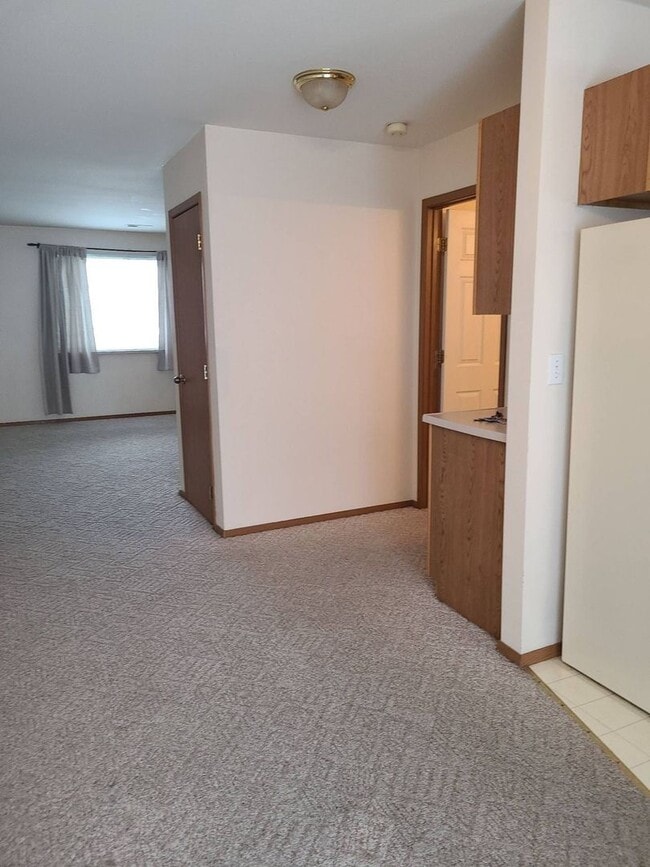 Building Photo - 1306-1308 Shaker Pl