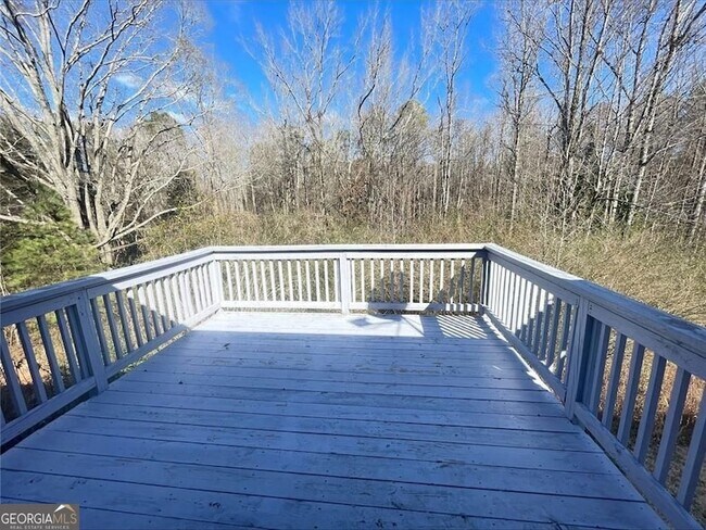 Building Photo - 1068 South Gordon Rd SW