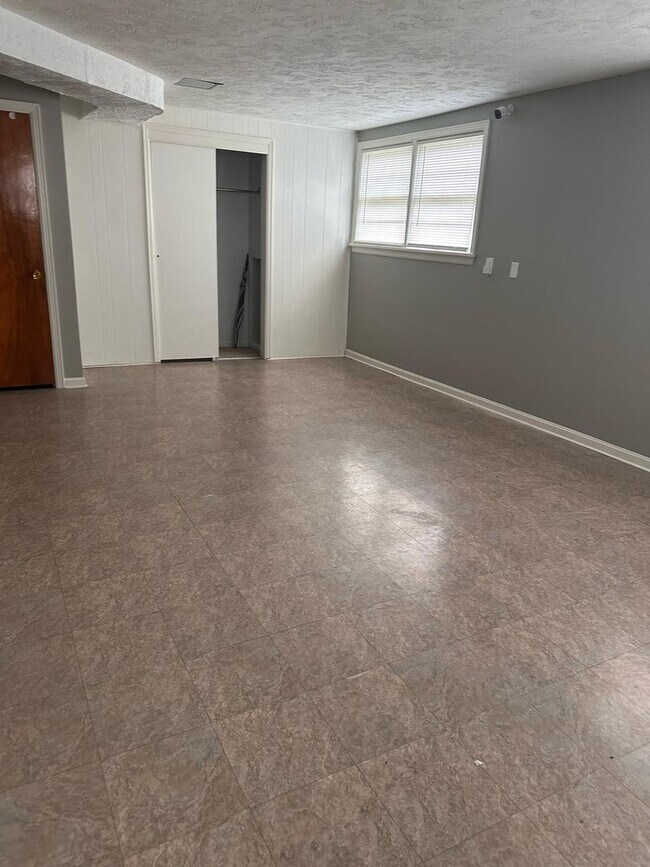 Building Photo - 3 BR/2.5BA | Newly Renovated Single Family Home | 1-Car Garage Parking | In Louisville!
