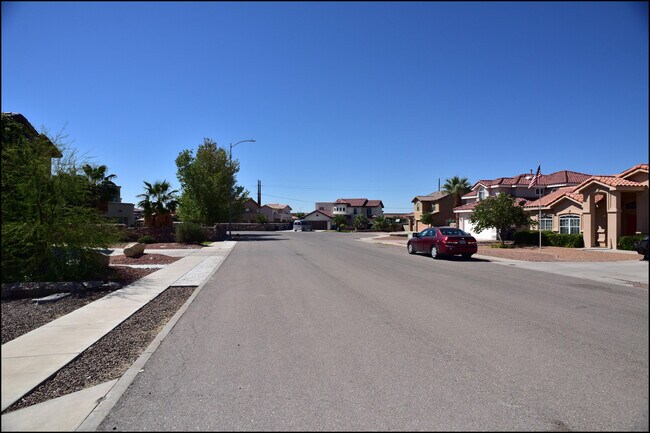 Building Photo - 6246 Viale Del Sol Ave