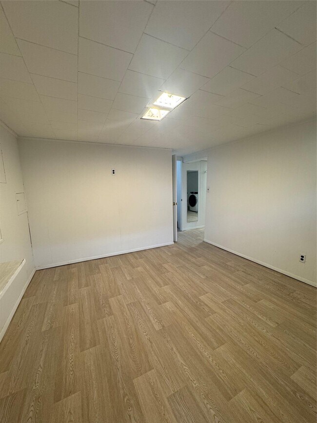Building Photo - 371 White Birch Ln