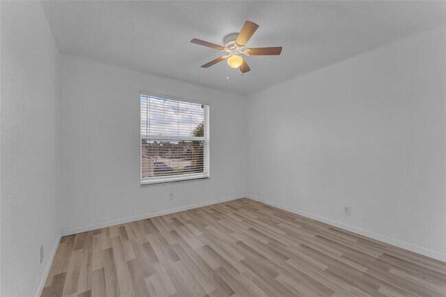 Building Photo - 5509 NW 90th Ave
