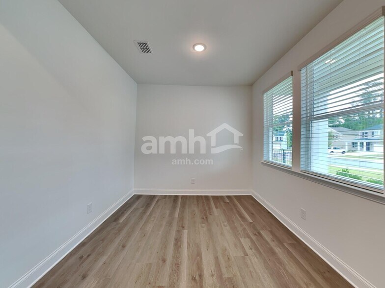 Building Photo - 1394 Soapstone Rd