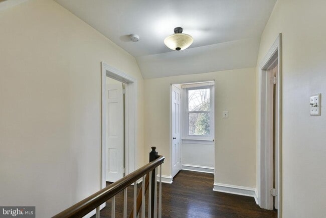 Building Photo - 8106 Cadwalader Ave